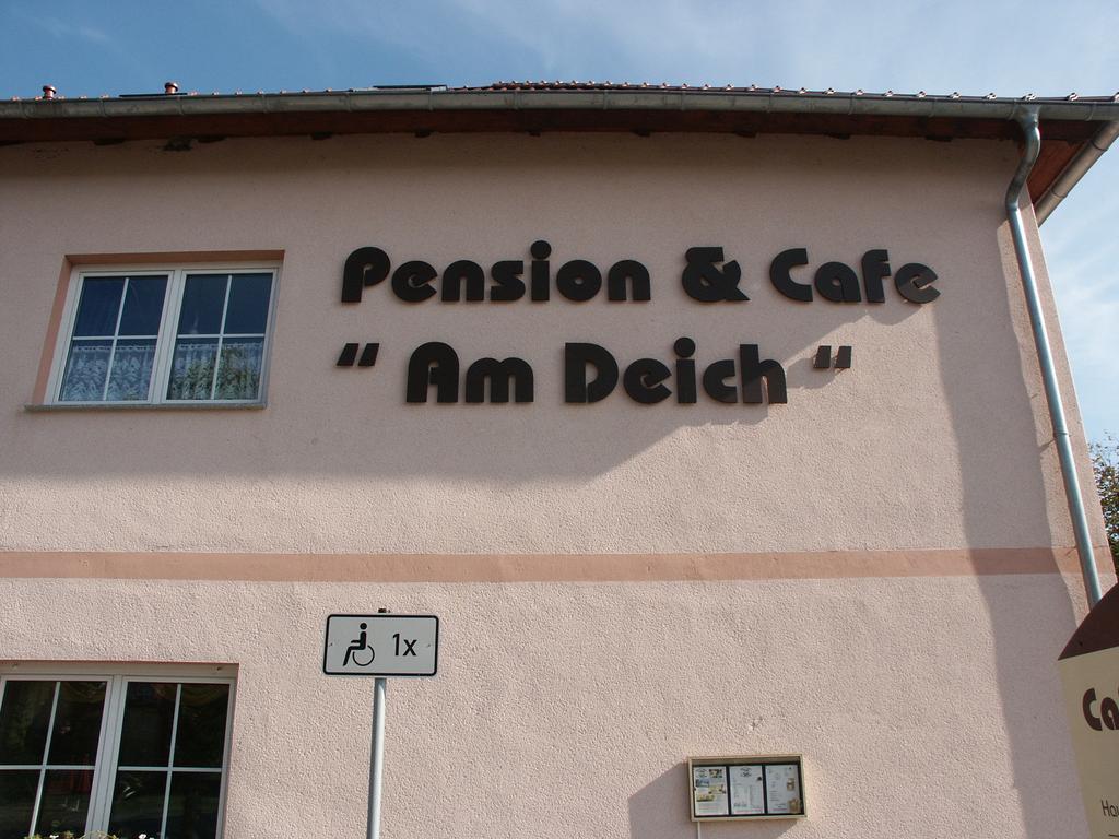 Pension Am Deich Kroslin Экстерьер фото
