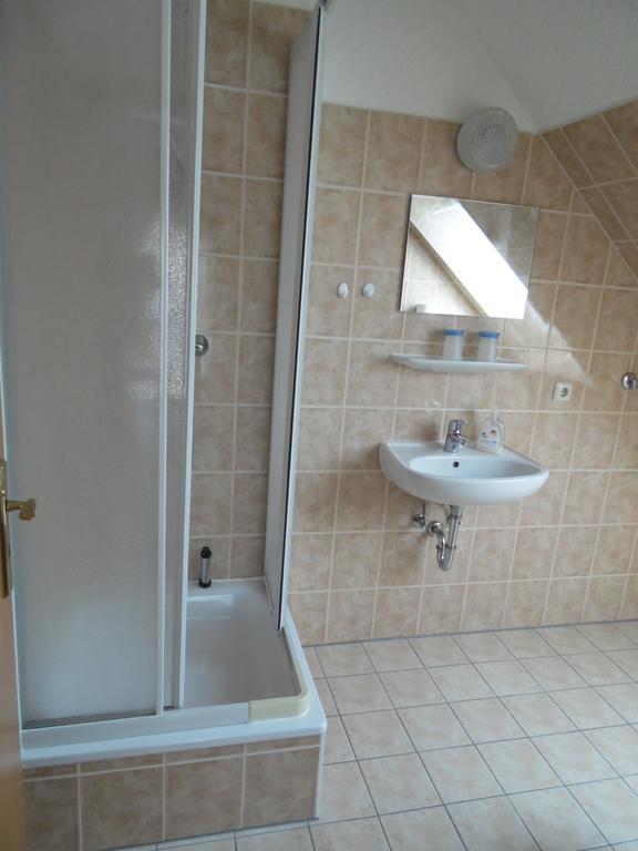 Pension Am Deich Kroslin Экстерьер фото