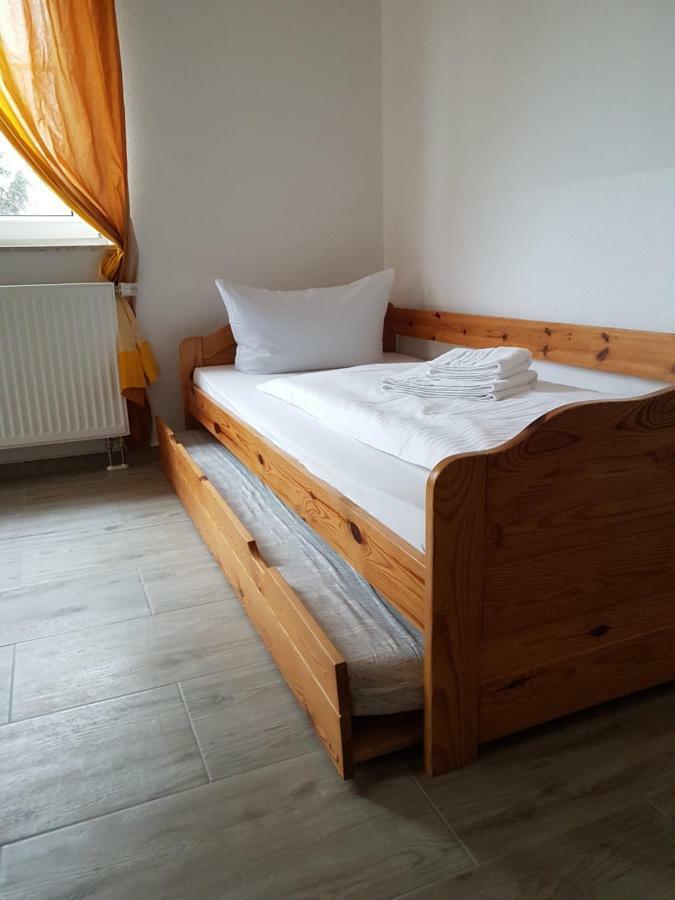 Pension Am Deich Kroslin Экстерьер фото