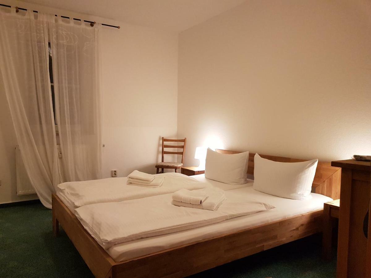 Pension Am Deich Kroslin Экстерьер фото